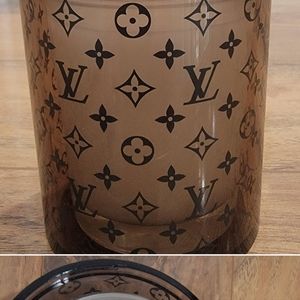 2 LV candles